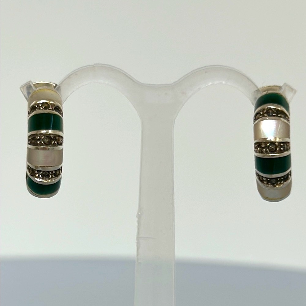 925 Silver and Green Hoop Earrings with Segmented Design